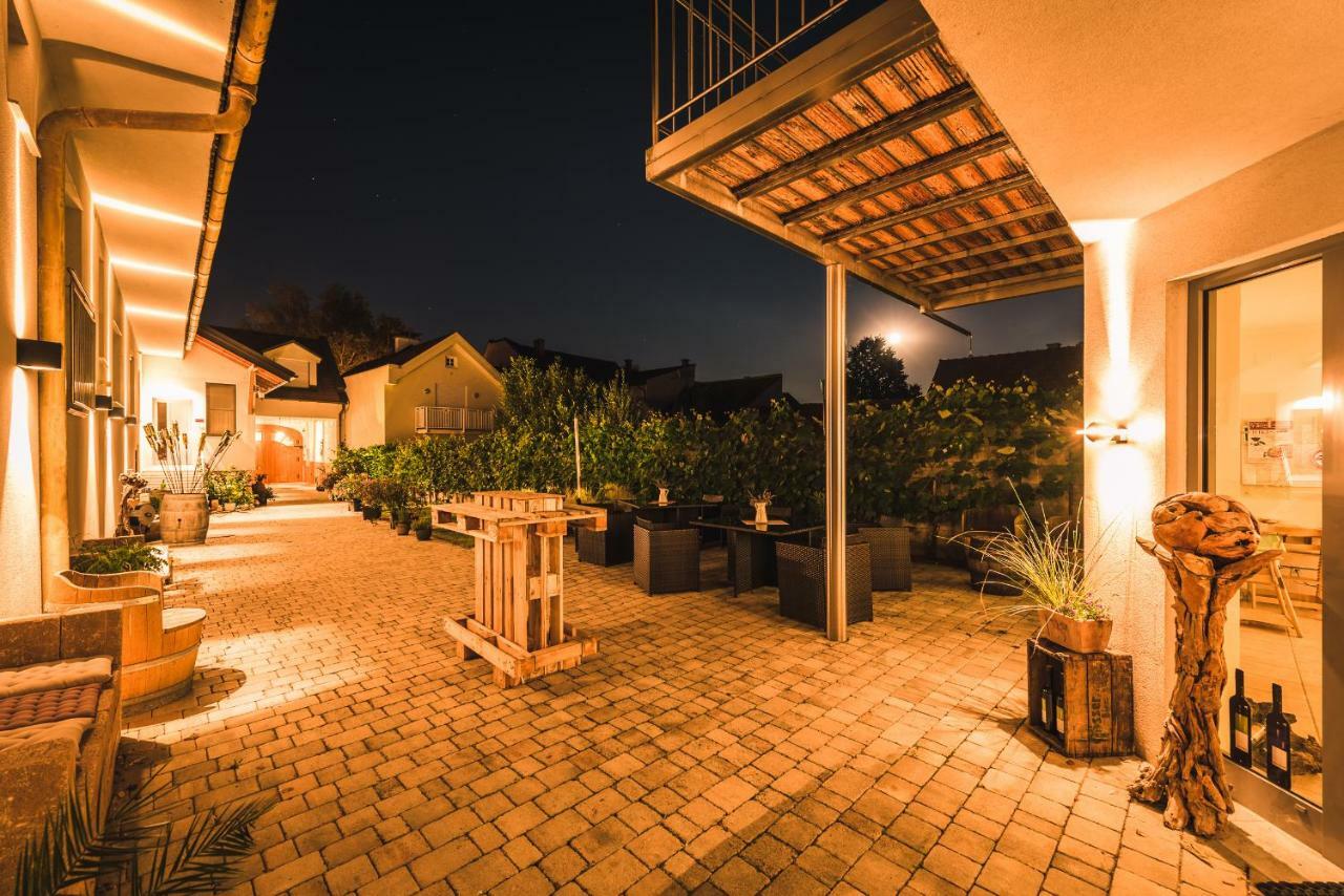 Weingut Gaestehaus D&D Haider Nyulas Kültér fotó